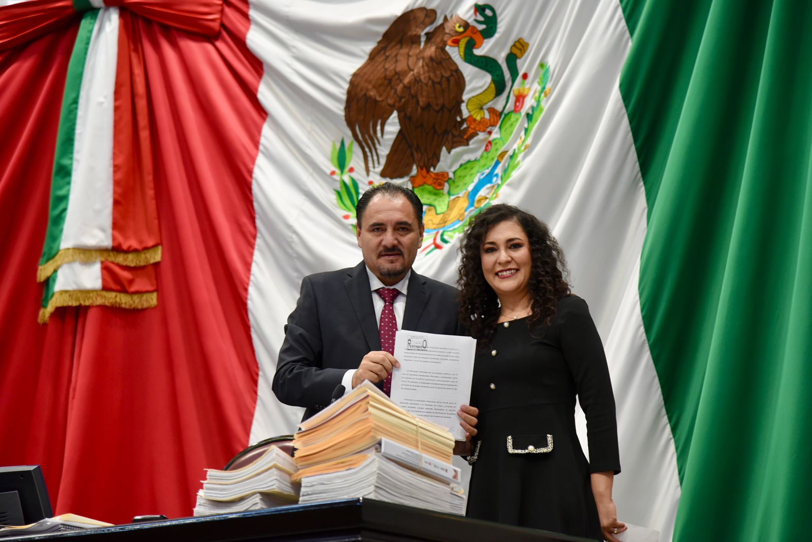 Incorporarían en planes de estudio la materia de educación financiera