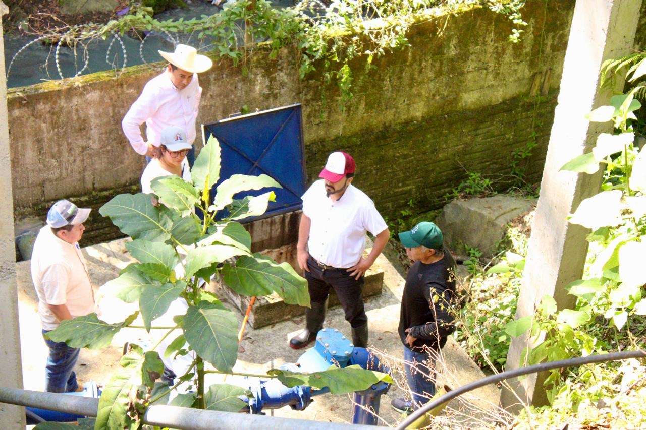 Atiende CAEV fallas del suministro de agua en Jalacingo