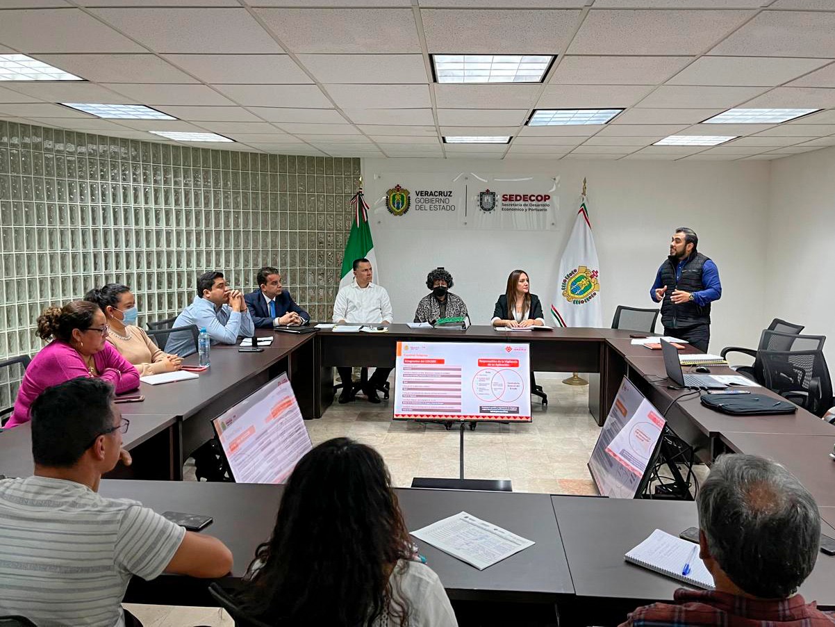 Contraloría asesora a funcionariado en el manejo adecuado de recursos públicos
