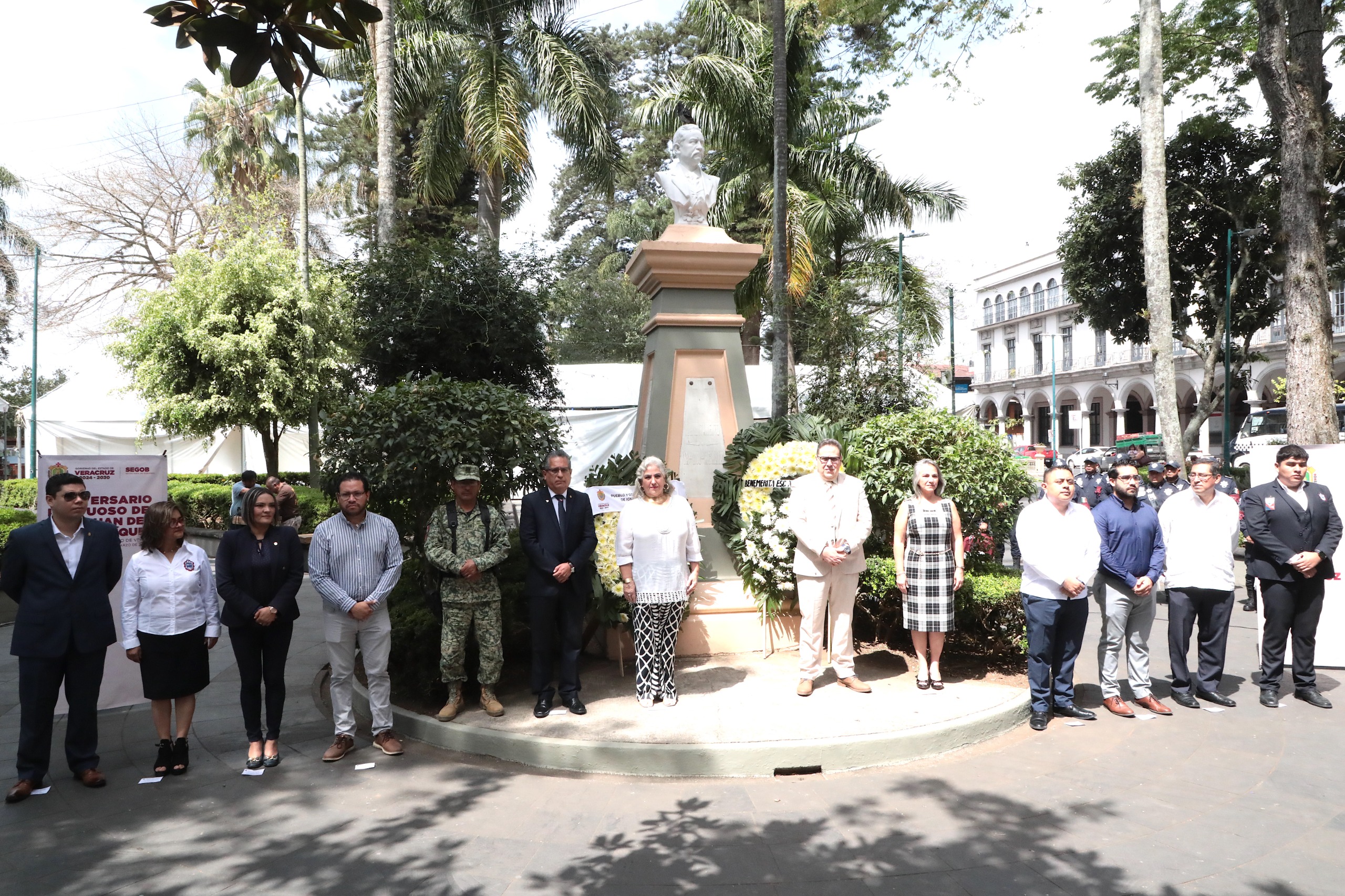 Reconocen legado educativo del ex gobernador Juan de Luz Enríquez en su aniversario luctuoso