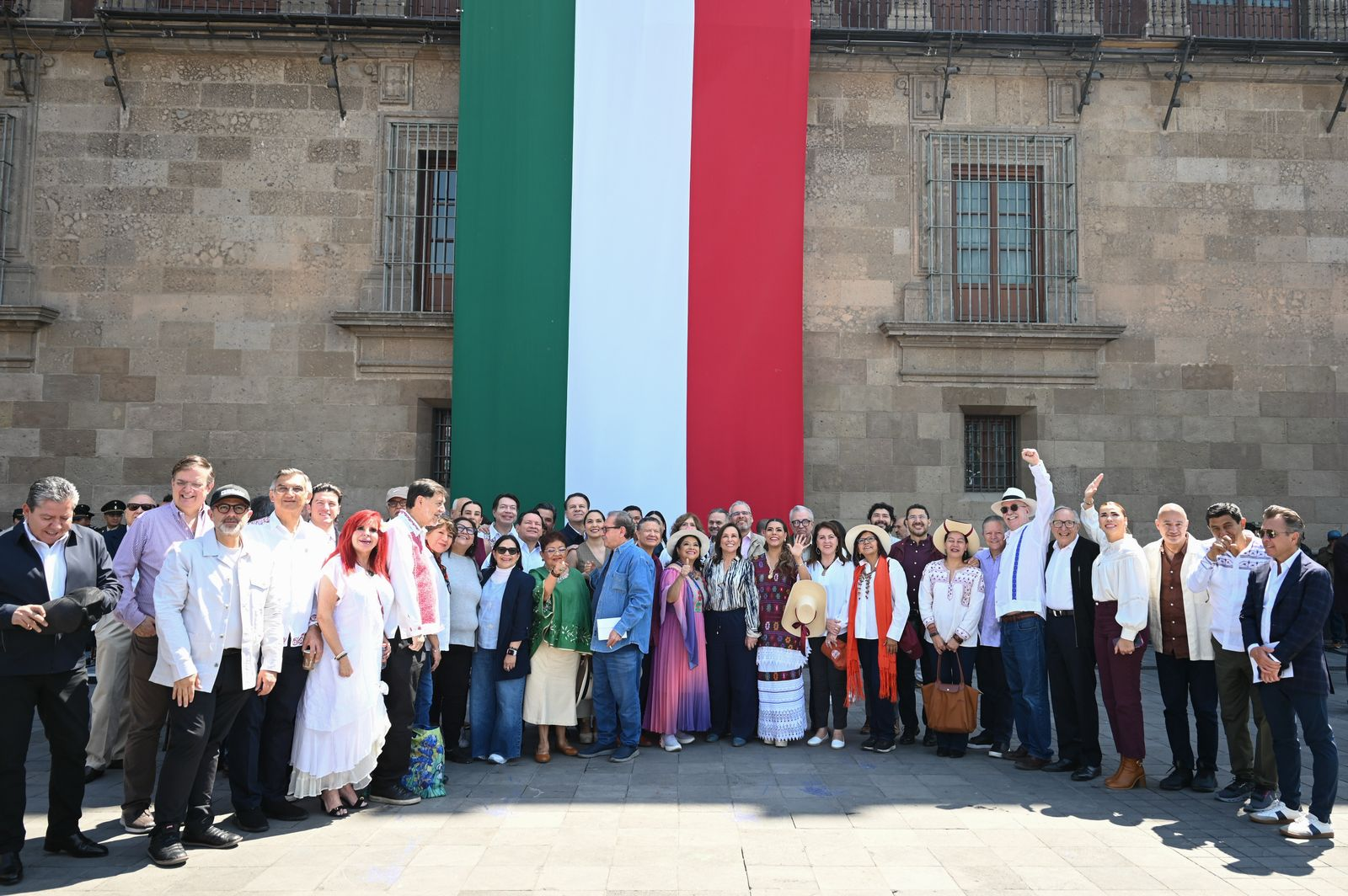 Desde el Zócalo, Rocío Nahle se suma a la defensa de la soberanía nacional