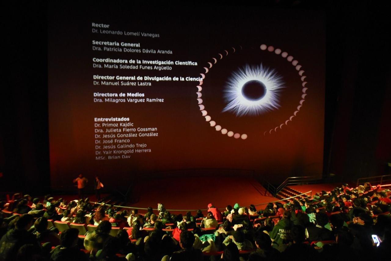Proyecta COVEICyDET documental En la sombra del eclipse, valioso aporte a la educación