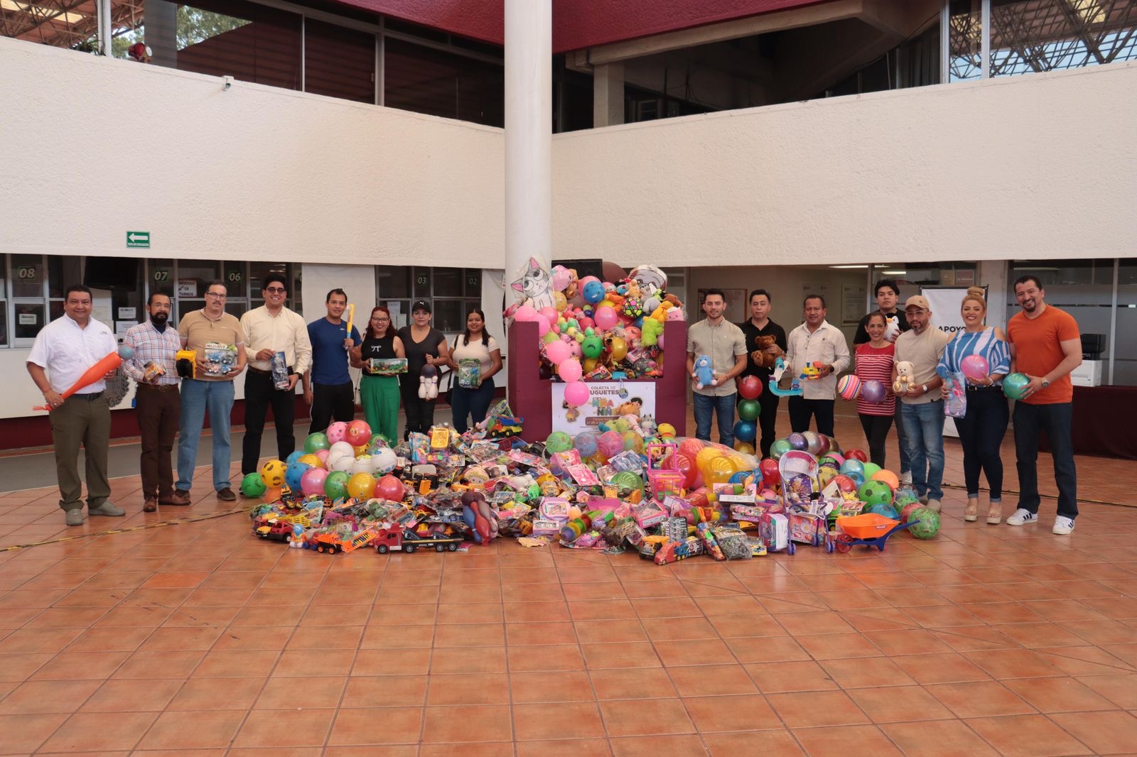 Apoya SEV Colecta de Juguetes del DIF Estatal por el Día de la Niña y el Niño