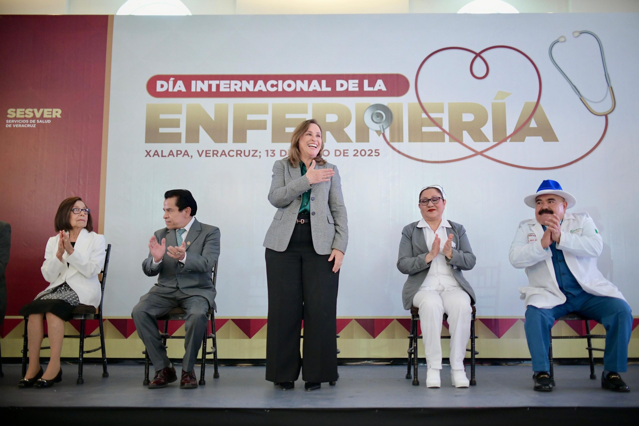 Personal de enfermería, columna vertebral de la salud: Gobierno de Veracruz