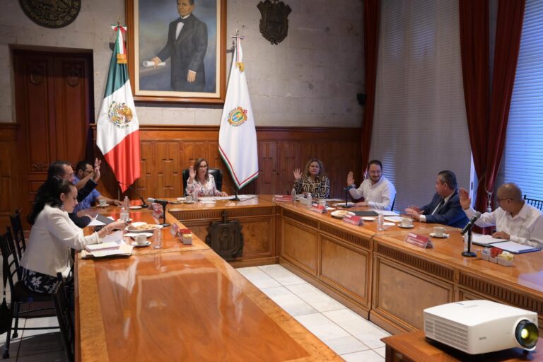 Encabeza Gobernadora Consejo Directivo de INVIVIENDA a favor de la certeza patrimonial 