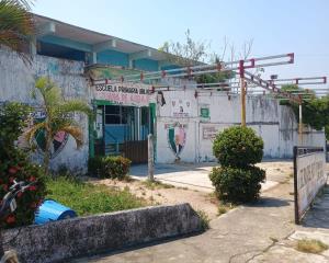 whatsapp-image-2025-05-25-at-11147-pm-0cc44b67-focus-0-0-300-240